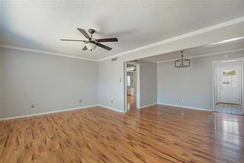 5817 Sandhurst Lane, Dallas, TX 75206