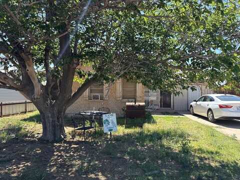 1805 S Bruce Ave, Monahans, TX 79756