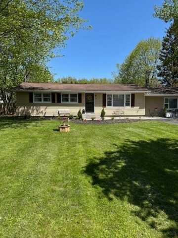 12 Mcnair Drive, Chili, NY 14624