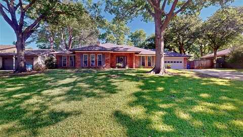 2910 Brookshire Drive, Grapevine, TX 76051