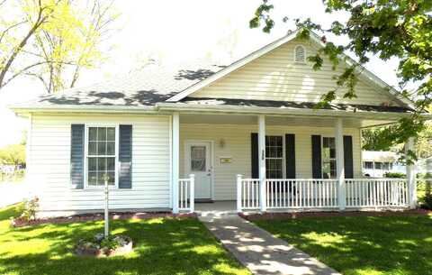 320 S JEFFERSON ST, CENTRALIA, MO 65240