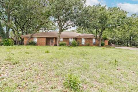 1300 Woodland Trail Drive, Bowie, TX 76230