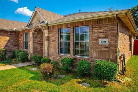 4304 Fieldwood Drive, Corinth, TX 76208