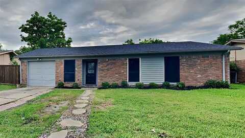 226 Redwood Drive, Mesquite, TX 75181