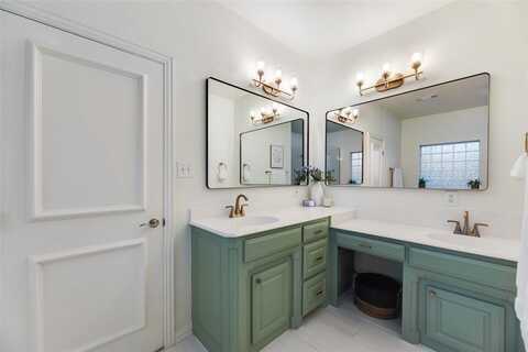 609 Acorn Street, Pilot Point, TX 76258