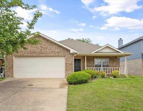 9832 Parkmere Drive, Fort Worth, TX 76108