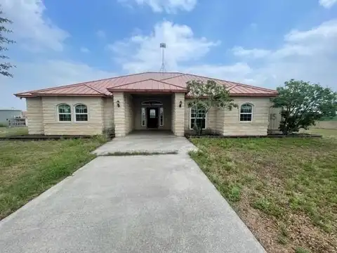 7448 N US Highway 281, Orange Grove, TX 78372