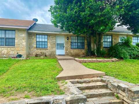 1423 Walters Drive, Granbury, TX 76048