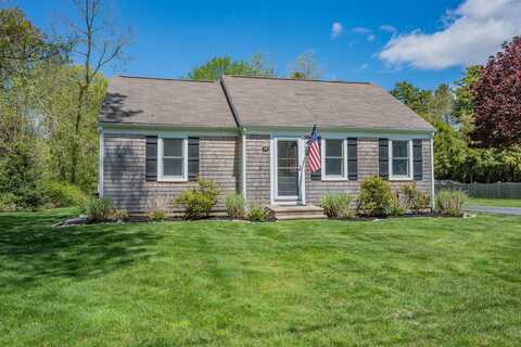19 Mockingbird Lane, Marstons Mills, MA 02648