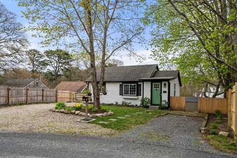 18 Race Road, West Yarmouth, MA 02673