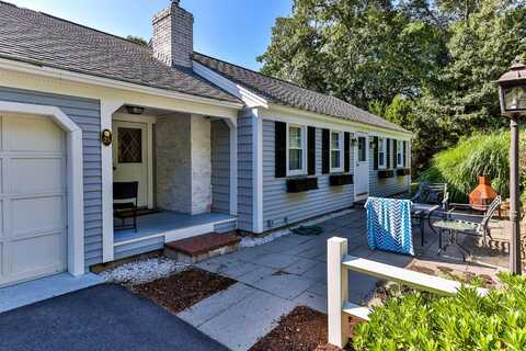 25 Embassy Lane, Yarmouth Port, MA 02675