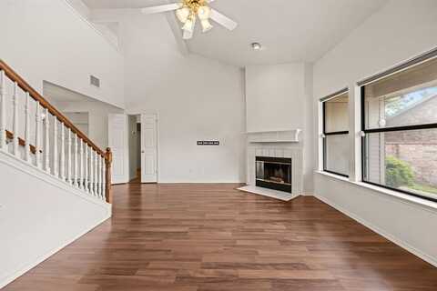 1120 Forest Creek Street, Benbrook, TX 76126