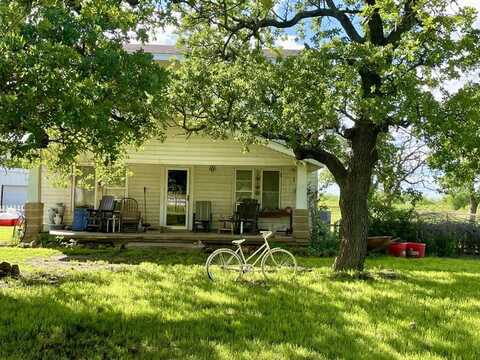 1927 State Highway 59, Jacksboro, TX 76458
