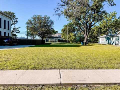 114 W Sears Street, Denison, TX 75021