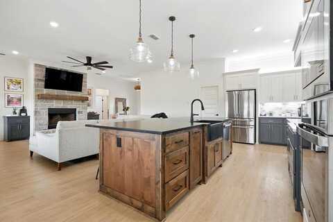 120 Crosswind Trail, Ovalo, TX 79541