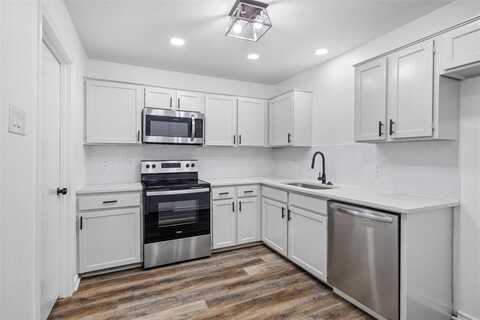 5320 Waterford Drive, Mesquite, TX 75150