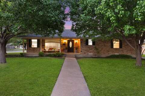 1317 Kingsbridge Drive, Garland, TX 75040