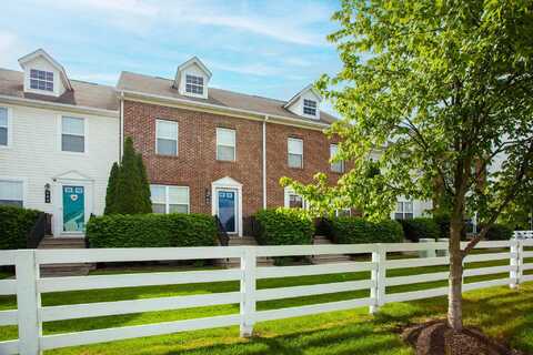 960 Hartford Village Boulevard, Columbus, OH 43228