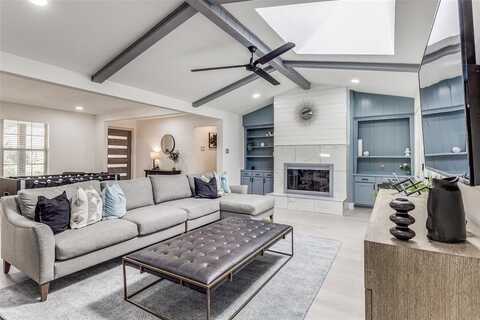 7728 La Bolsa, Dallas, TX 75248