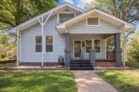 736 Dallas Street, Jacksonville, TX 75766
