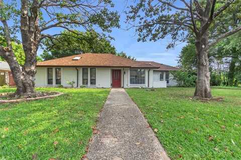 1032 Peach Lane, DeSoto, TX 75115