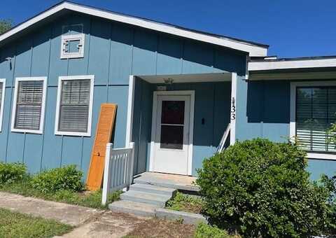 33 Park Lane, Gainesville, TX 76240