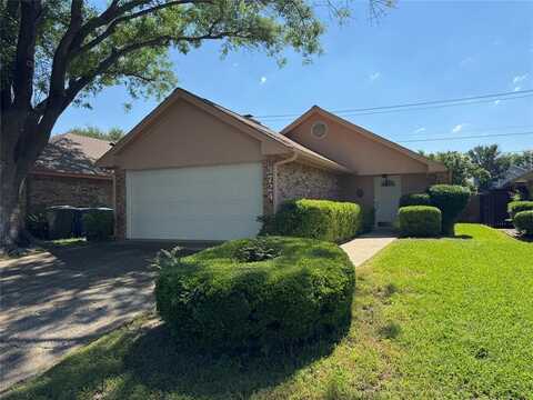 3724 Roussillon Drive, Carrollton, TX 75007