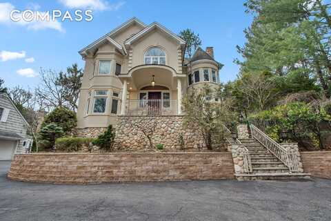 68 Circle Road, Staten Island, NY 10304