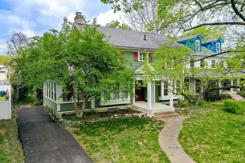 825 Far Hills Avenue, Oakwood, OH 45419