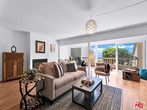 23922 De Ville Way, Malibu, CA 90265