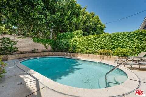 15150 Dickens St, Sherman Oaks, CA 91403