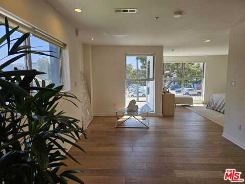 1617 Broadway, Santa Monica, CA 90404