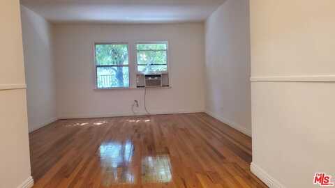 11202 Camarillo St, North Hollywood, CA 91602