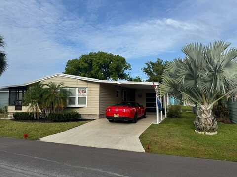 279 Country Club Drive, Plant City, FL 33565