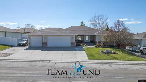 5102 Vista Way, Casper, WY 82601
