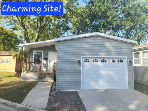 1166 Country Club, #498, Elgin, IL 60123