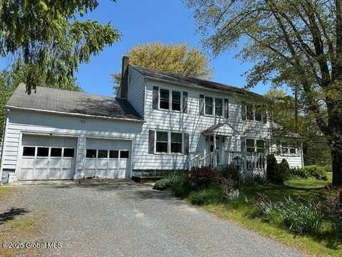 6 Bennett Court, Coeymans, NY 12158