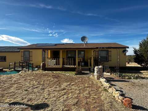 45100 Heavenly Hills Drive, Seligman, AZ 86337