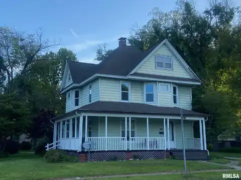 703 E PARK Street, Taylorville, IL 62568
