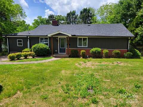423 S Rhyne Street, Dallas, NC 28034