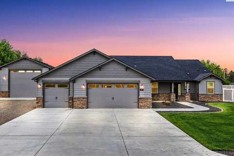 3203 Cavalier CT, Pasco, WA 99301