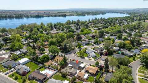 78 Whitten, Richland, WA 99354