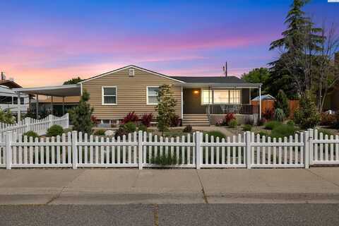 78 Whitten, Richland, WA 99354