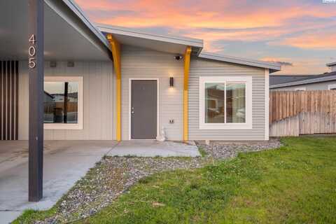 405 Whitefish Ln, Pasco, WA 99301
