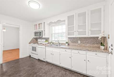 1320 Hartford Avenue, Charlotte, NC 28209