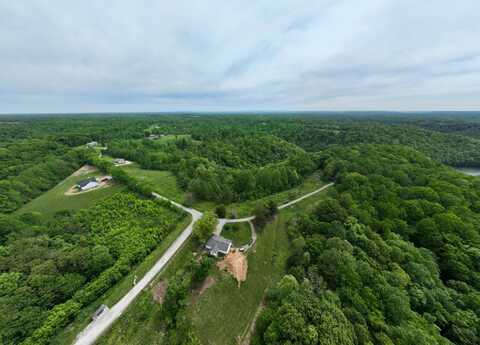1 Lake Bluff Dr, Baxter, TN 38544