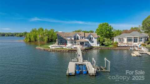 3386 Governors Island Drive, Denver, NC 28037