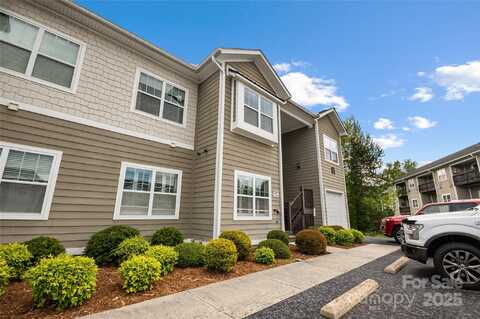 124 Foxden Drive, Fletcher, NC 28732