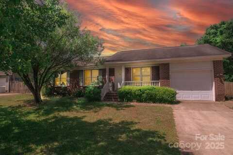 305 Ridge Manor Drive, Raeford Township, NC 28376