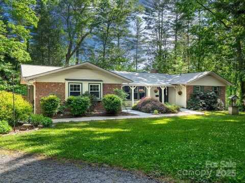 2622 Kanuga Pines Drive, Hendersonville, NC 28739
